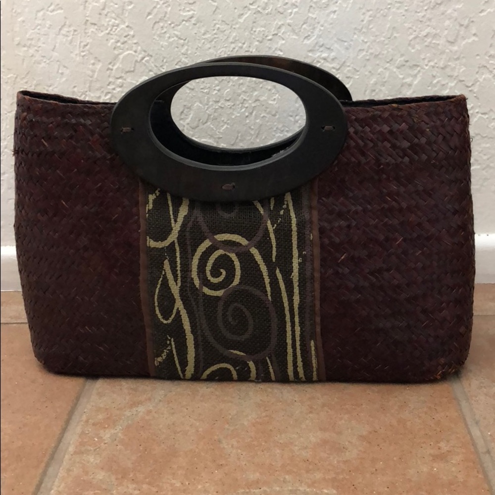 Straw bag with wooden handles